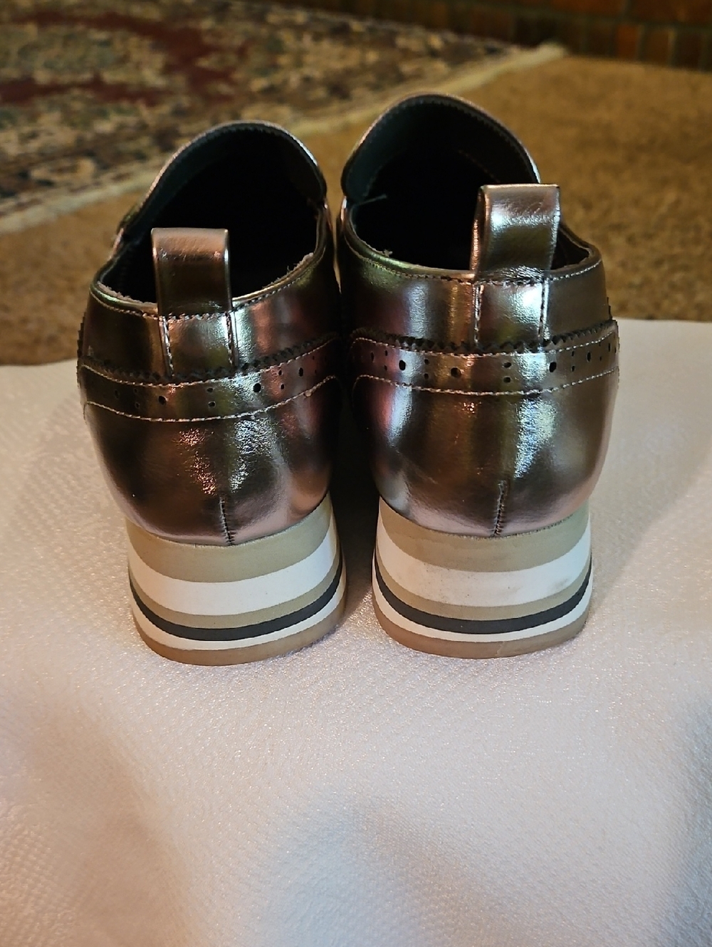 Crown & Ivy Metallic Platform Loafers in Shimmering Silver Sz 8.5 NWOT - Picture 4 of 7
